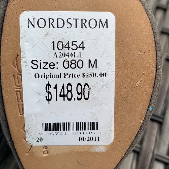 Via SPIGA Ivie Gray Suede & Leather Peep Toe Heels - Picture 16 of 16